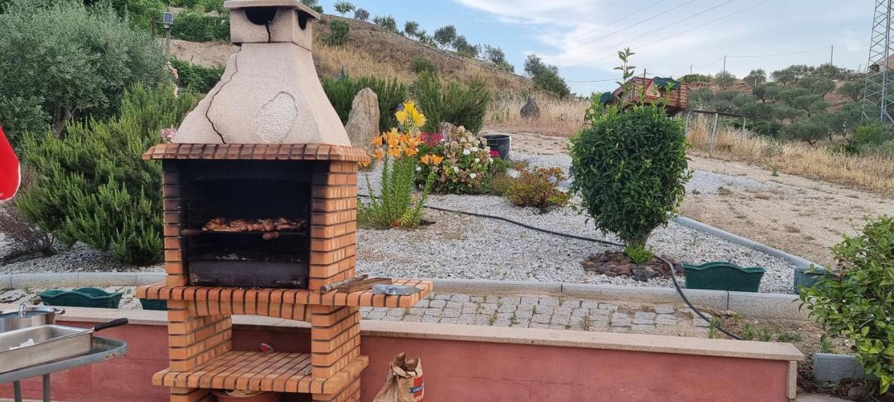 Olhares Do Douro Guest House Torre De Moncorvo Bagian luar foto